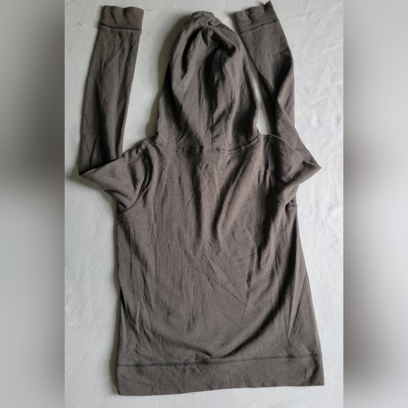 PINK Victoria's Secret hooded 6 sweatshirt Juniors size S/P - Picture 4 of 5